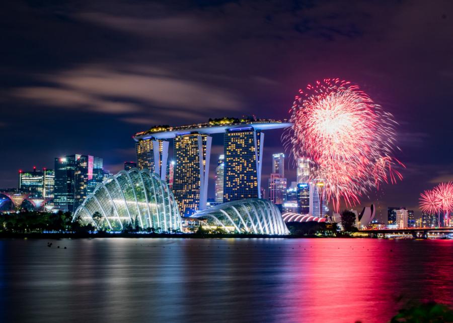 fireworks-over-marina-bay-900x643
